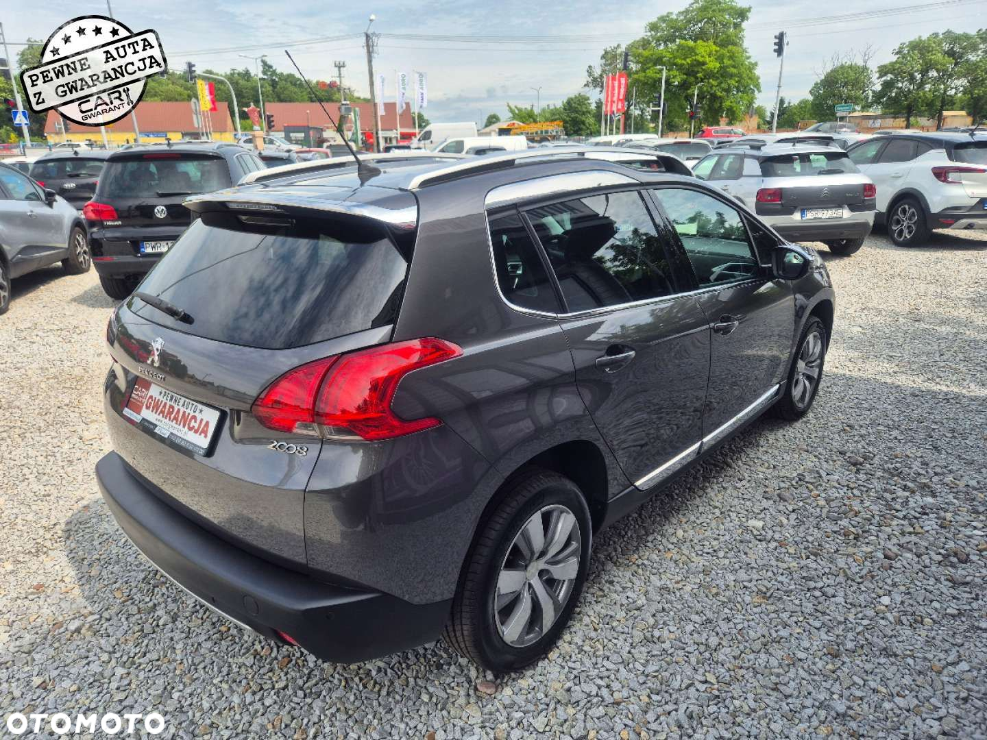 Peugeot 2008 - 8