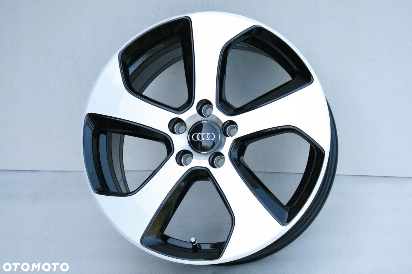 NOWE FELGI AUDI A3 8V0 8P0 Q3 Q2 18 OE ORYGINALNE - 3