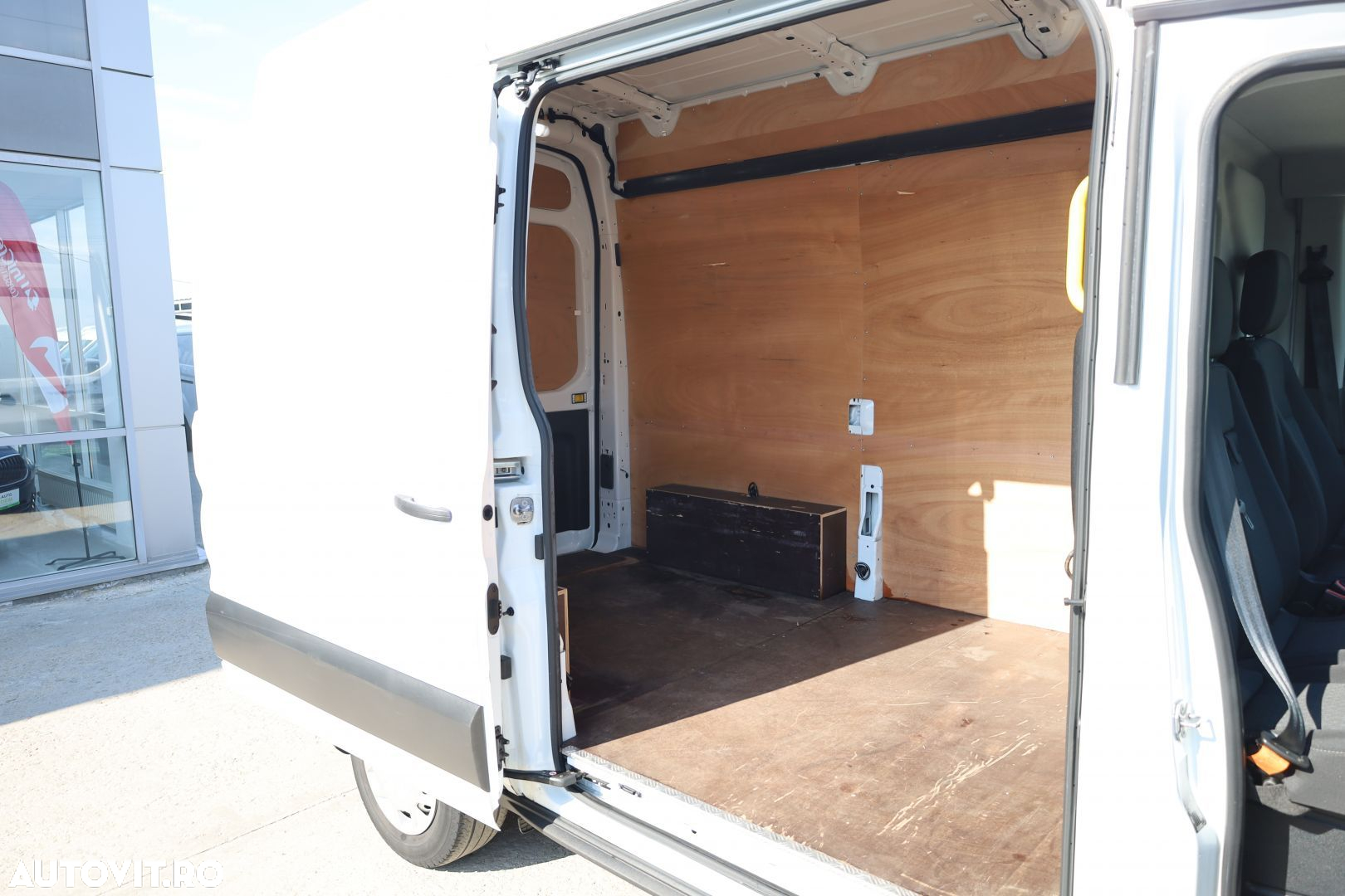 Ford Transit - 12
