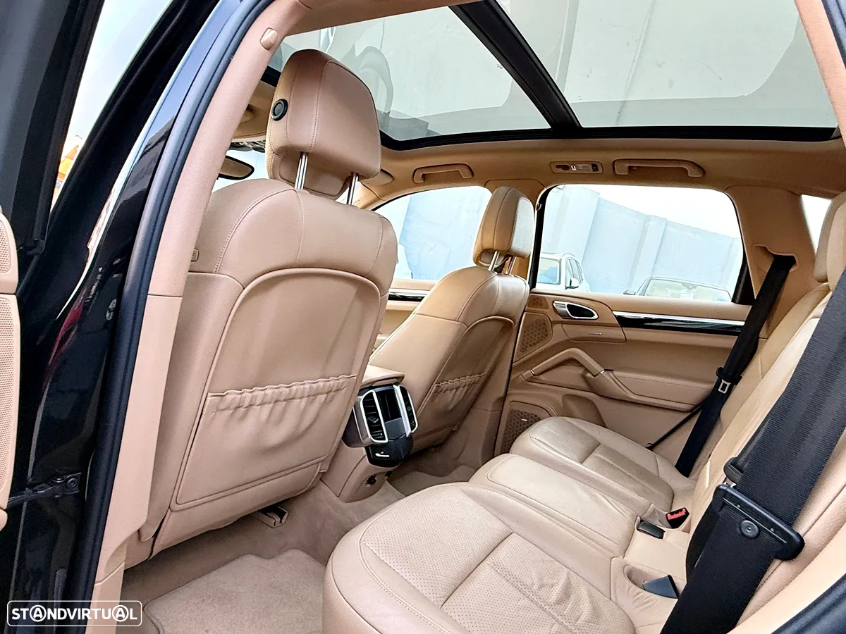Porsche Cayenne S - 36
