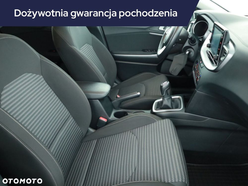 Kia Ceed - 9