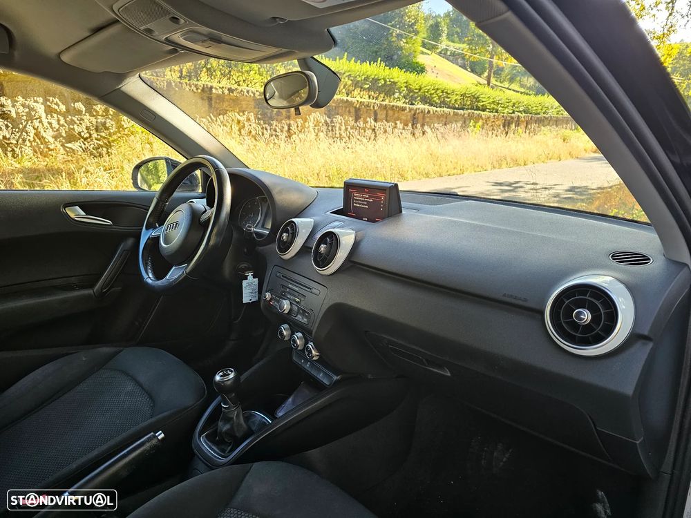 Audi A1 1.6 TDI S-line - 11
