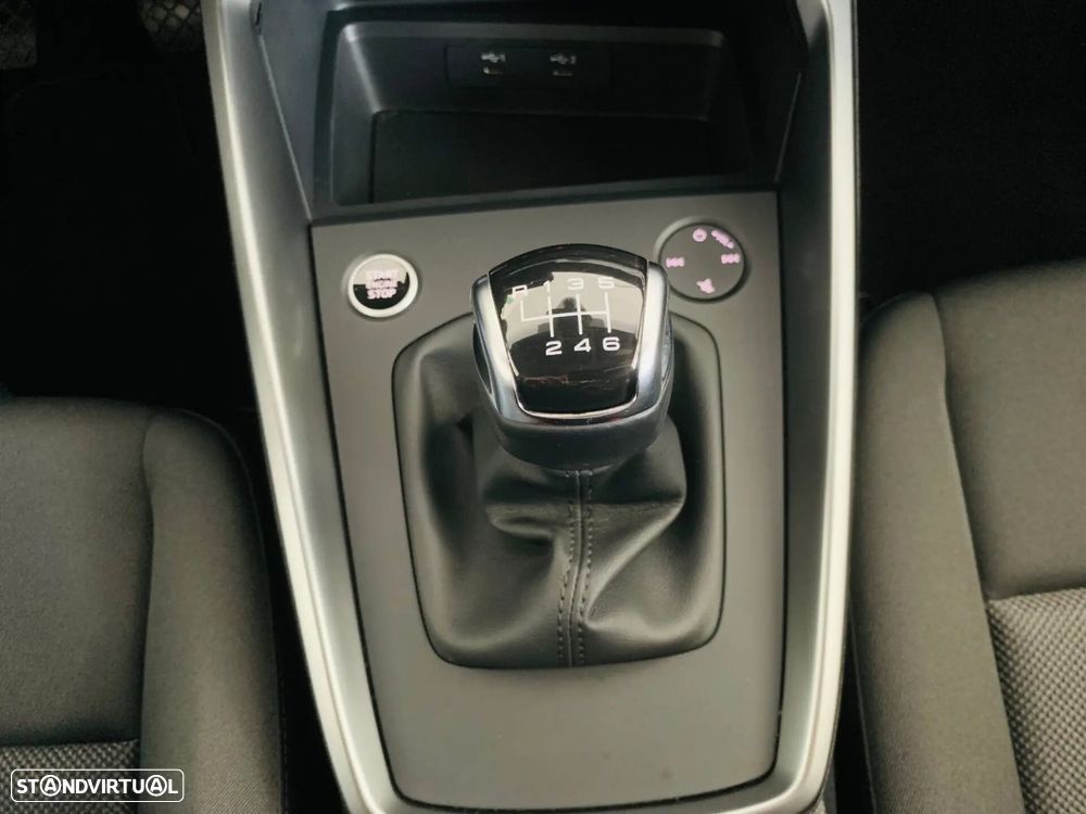 Audi A3 Sportback 30 TFSI S line - 28