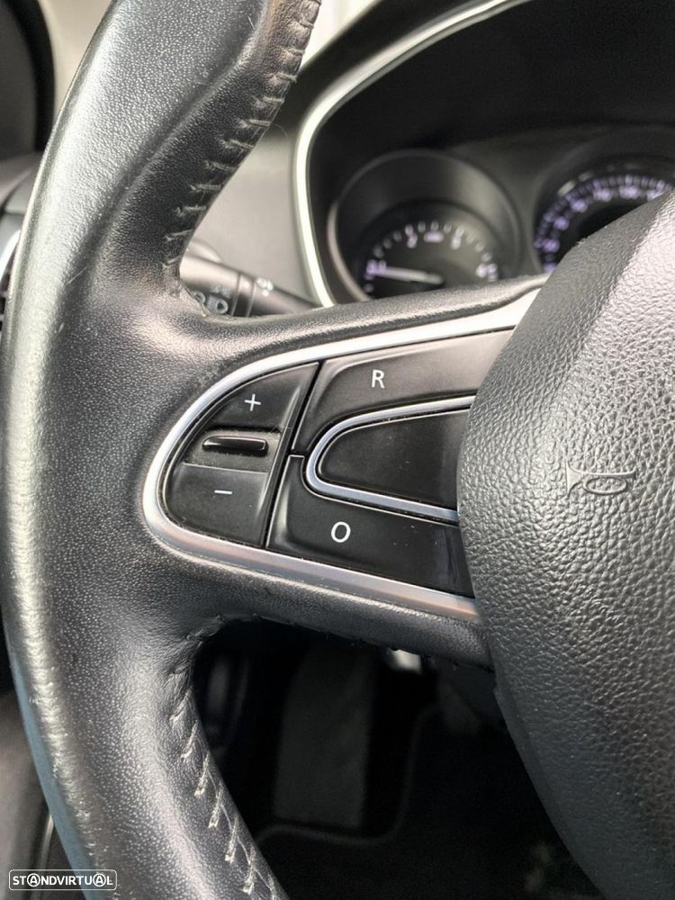 Renault Mégane Sport Tourer 1.5 Blue dCi Zen - 21