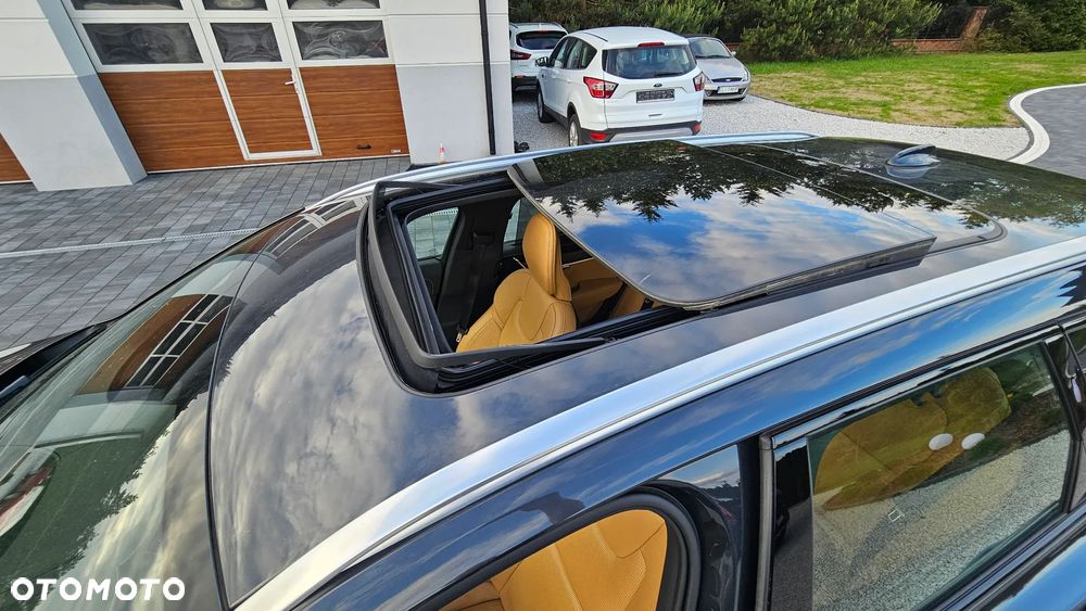 Volvo V90 Cross Country - 34