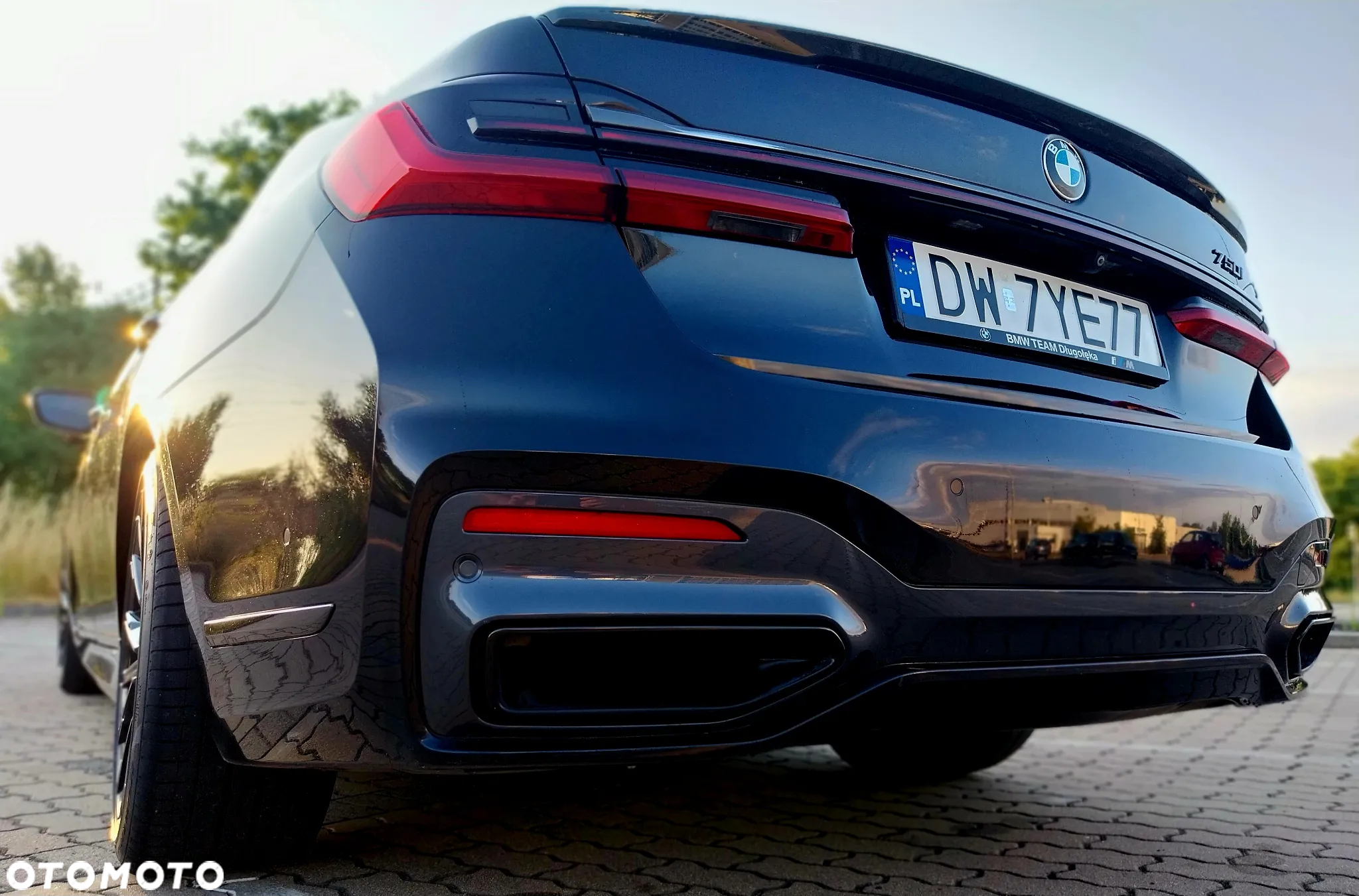BMW Seria 7 750i xDrive sport - 9