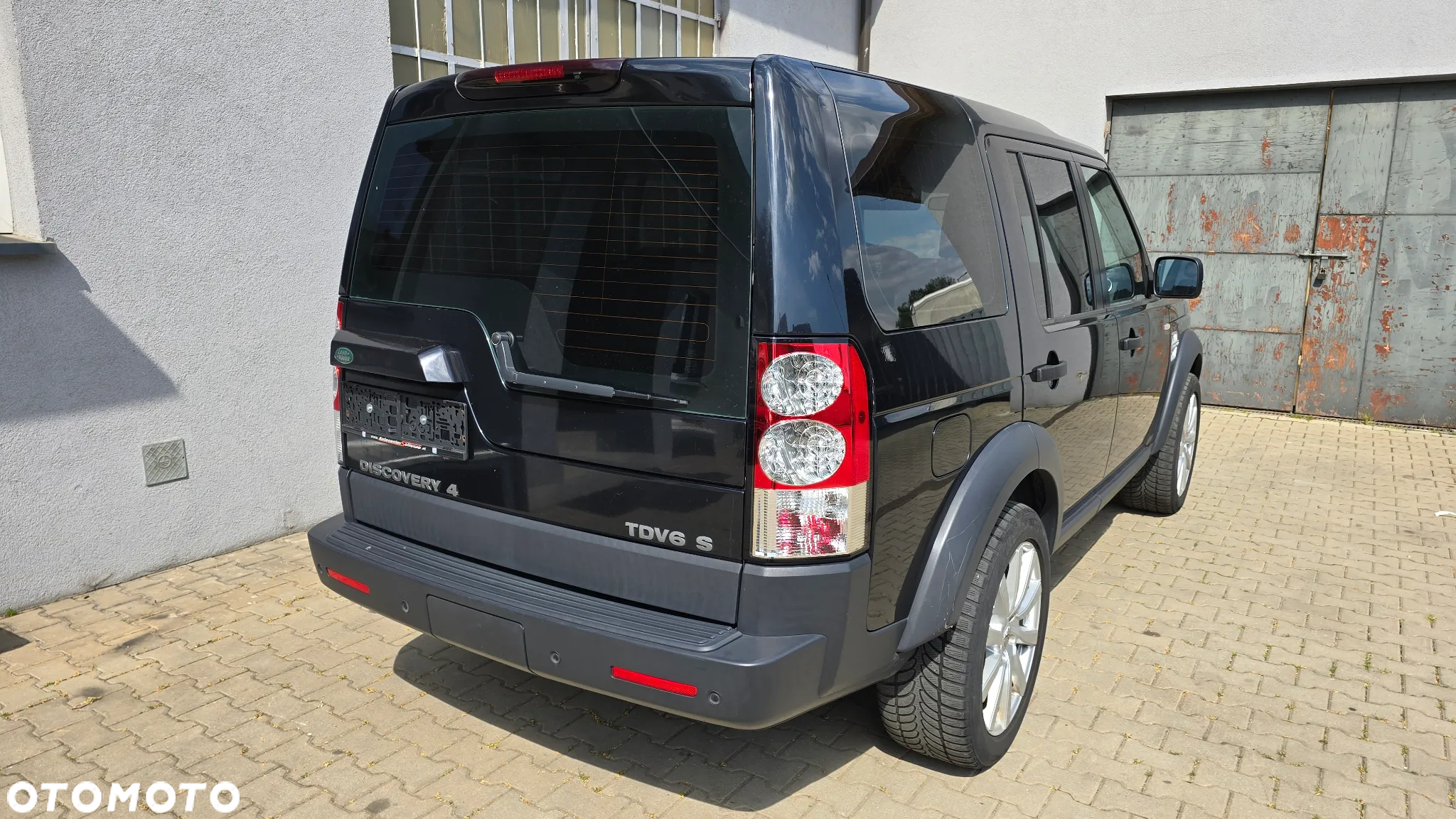 Land Rover Discovery IV 3.0D V6 S - 3