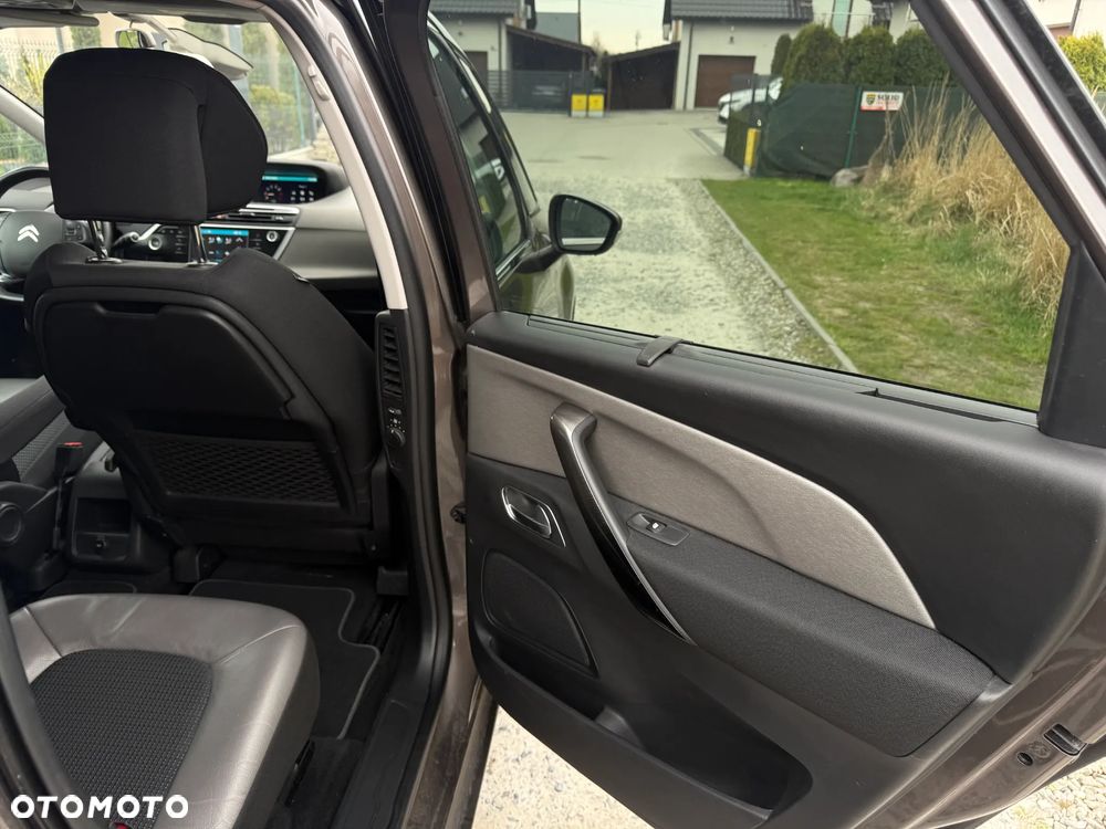 Citroën C4 Picasso 1.6 BlueHDi Shine S&S - 11