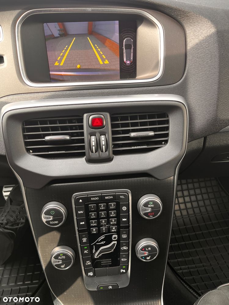 Volvo V40 T3 Geartronic RDesign - 33