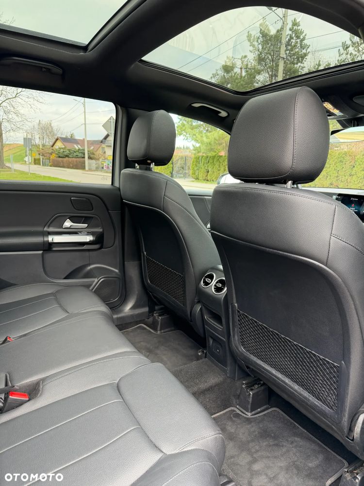 Mercedes-Benz GLB 200 Progressive 7G-DCT - 32