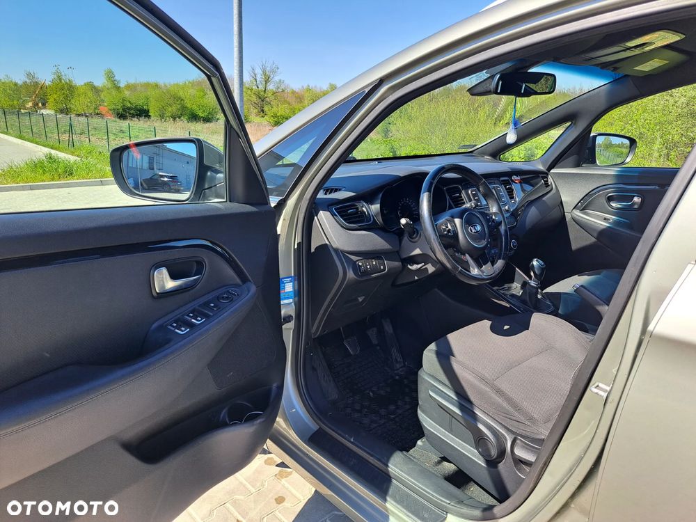 Kia Carens 1.7 CRDi L - 9