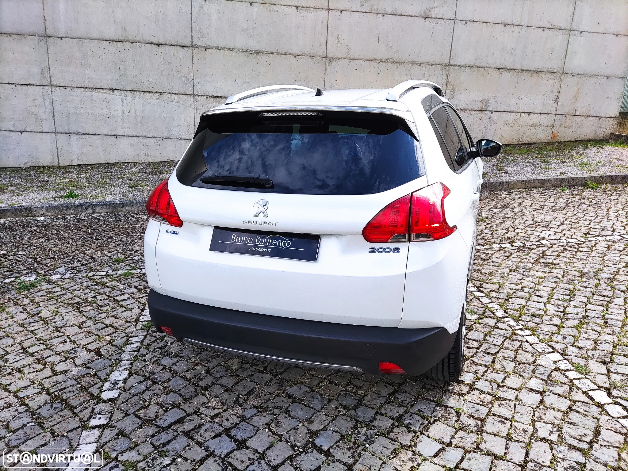 Peugeot 2008 1.6 BlueHDi Style - 13