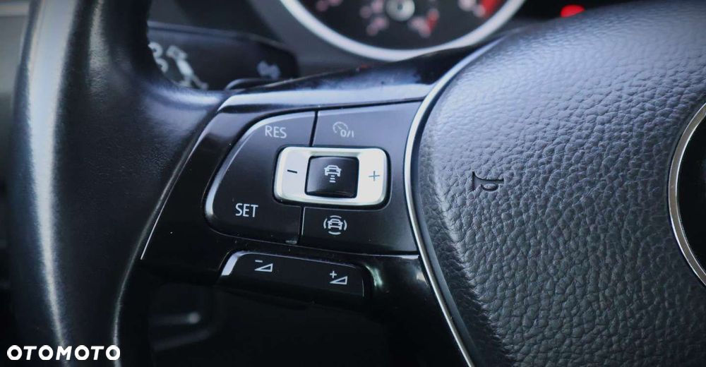 Volkswagen Tiguan - 23