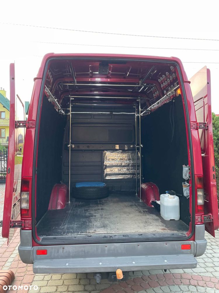 Mercedes-Benz Sprinter - 6