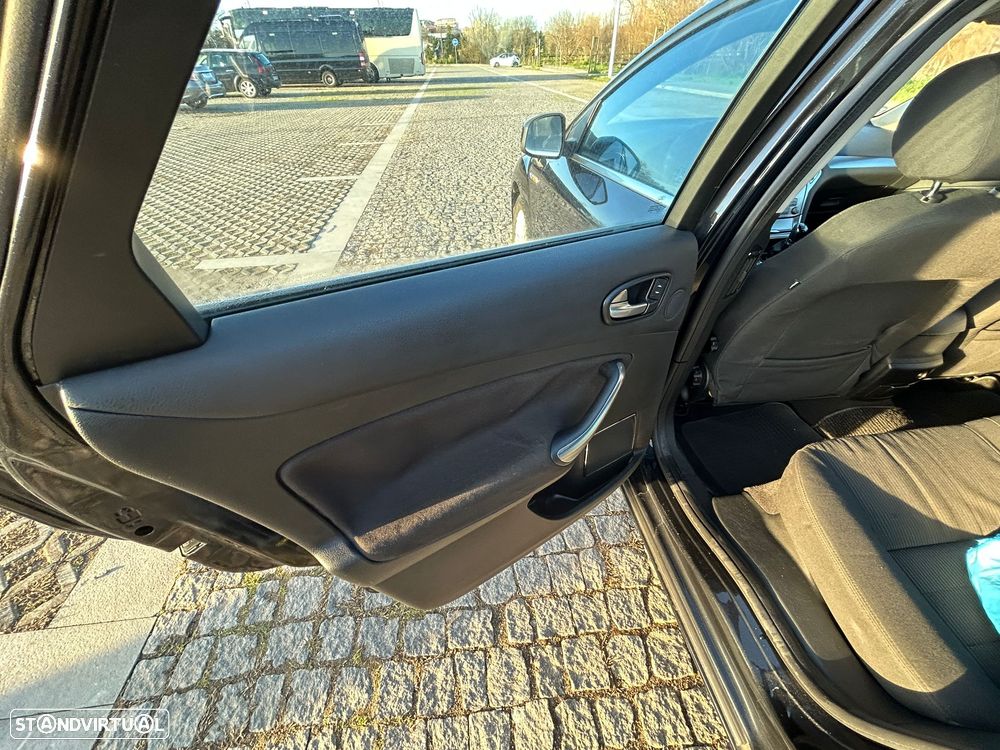 Ford Mondeo SW 1.8 TDCi Titanium - 8