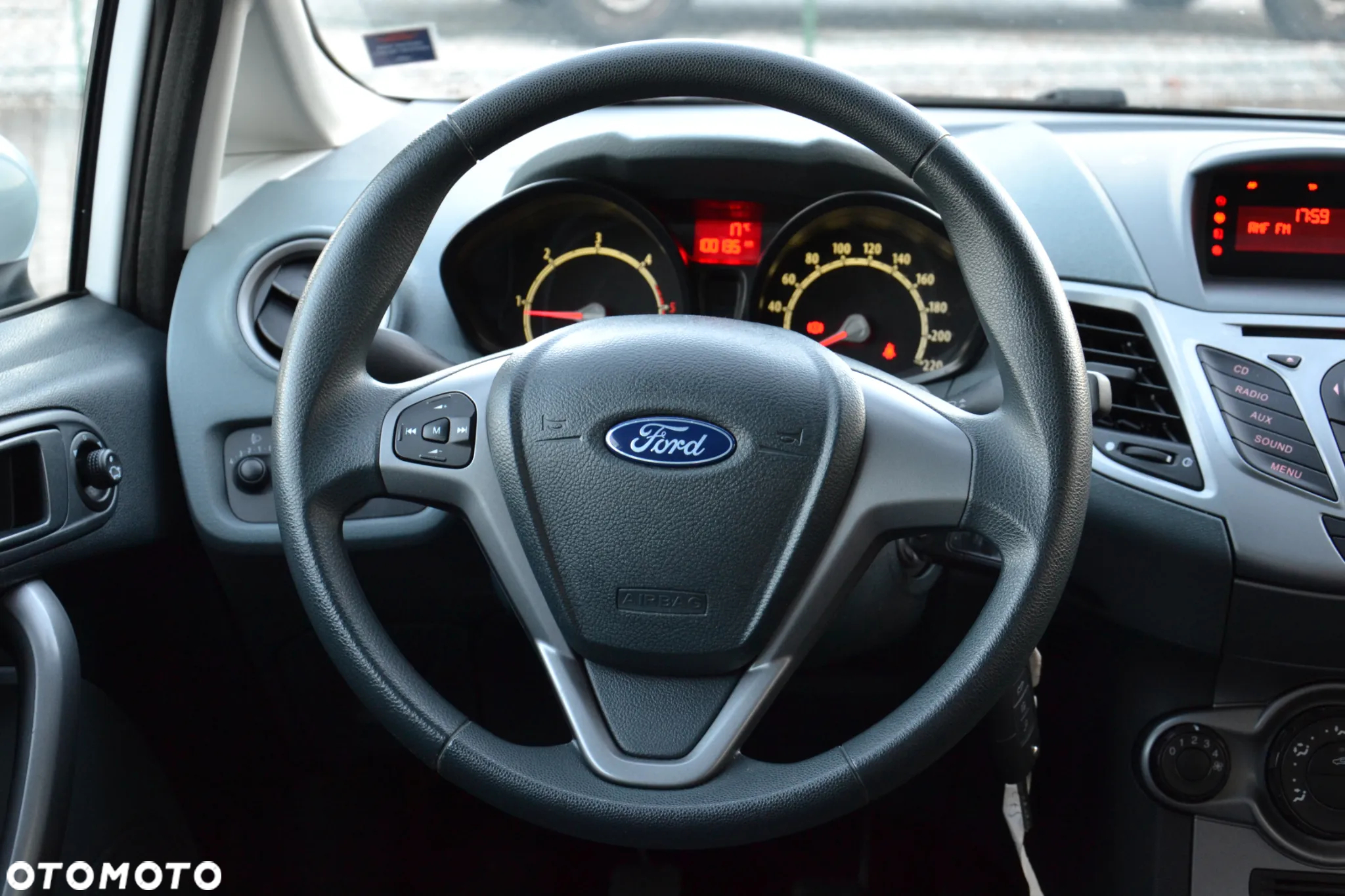 Ford Fiesta 1.6 TDCI Ambiente - 20