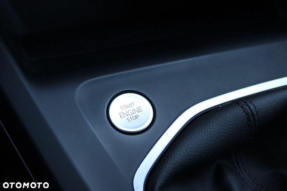 Volkswagen Golf - 20