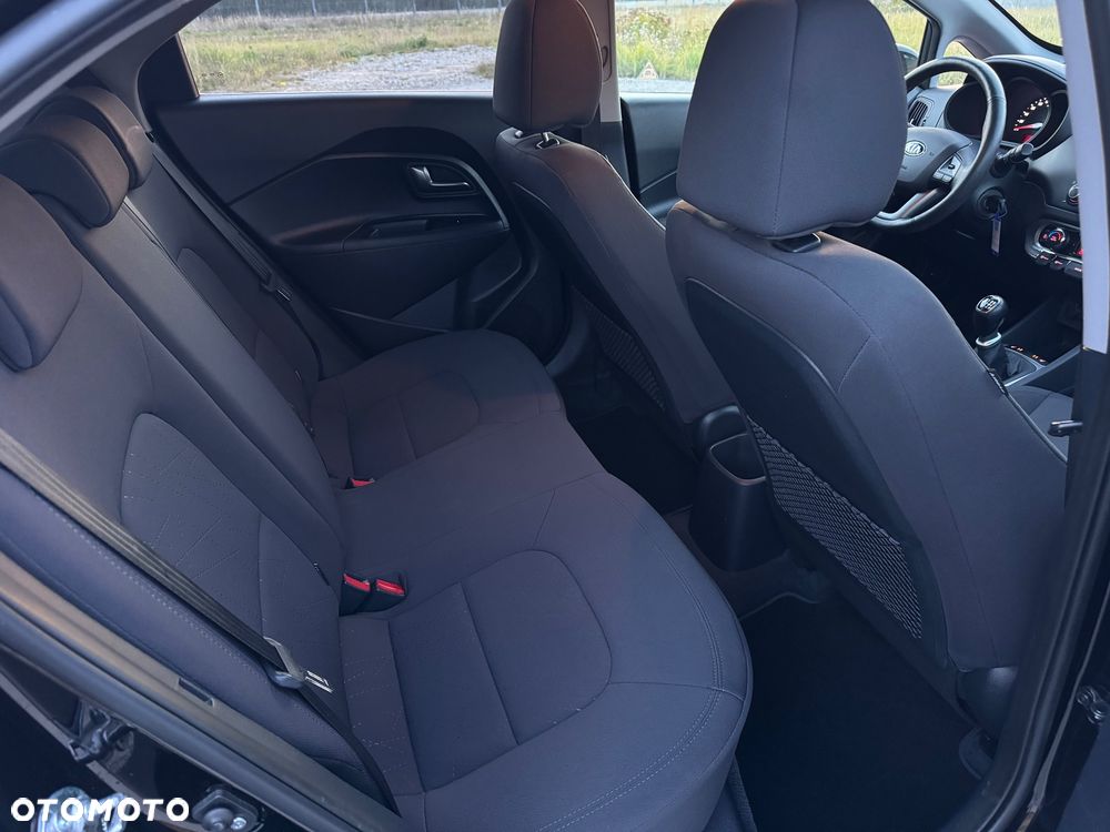 Kia Rio 1.4 Dream Team Edition - 25