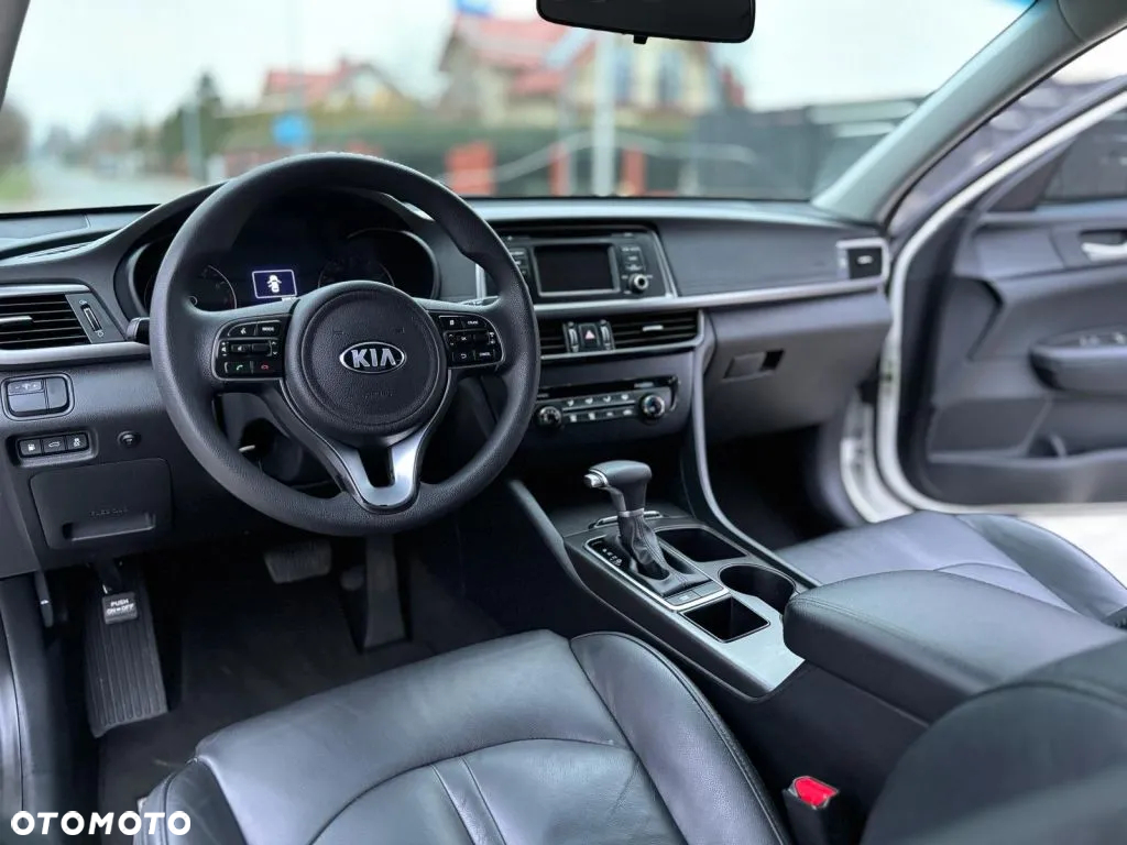 Kia Optima - 28