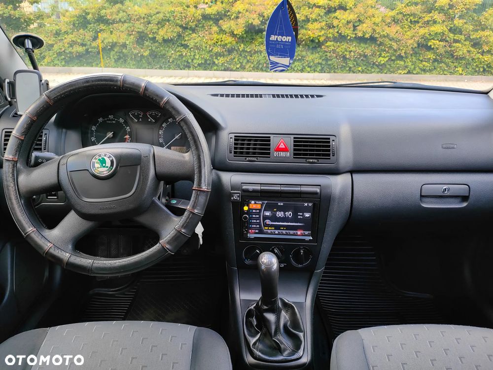 Skoda Octavia 1.6 Tour Classic - 13