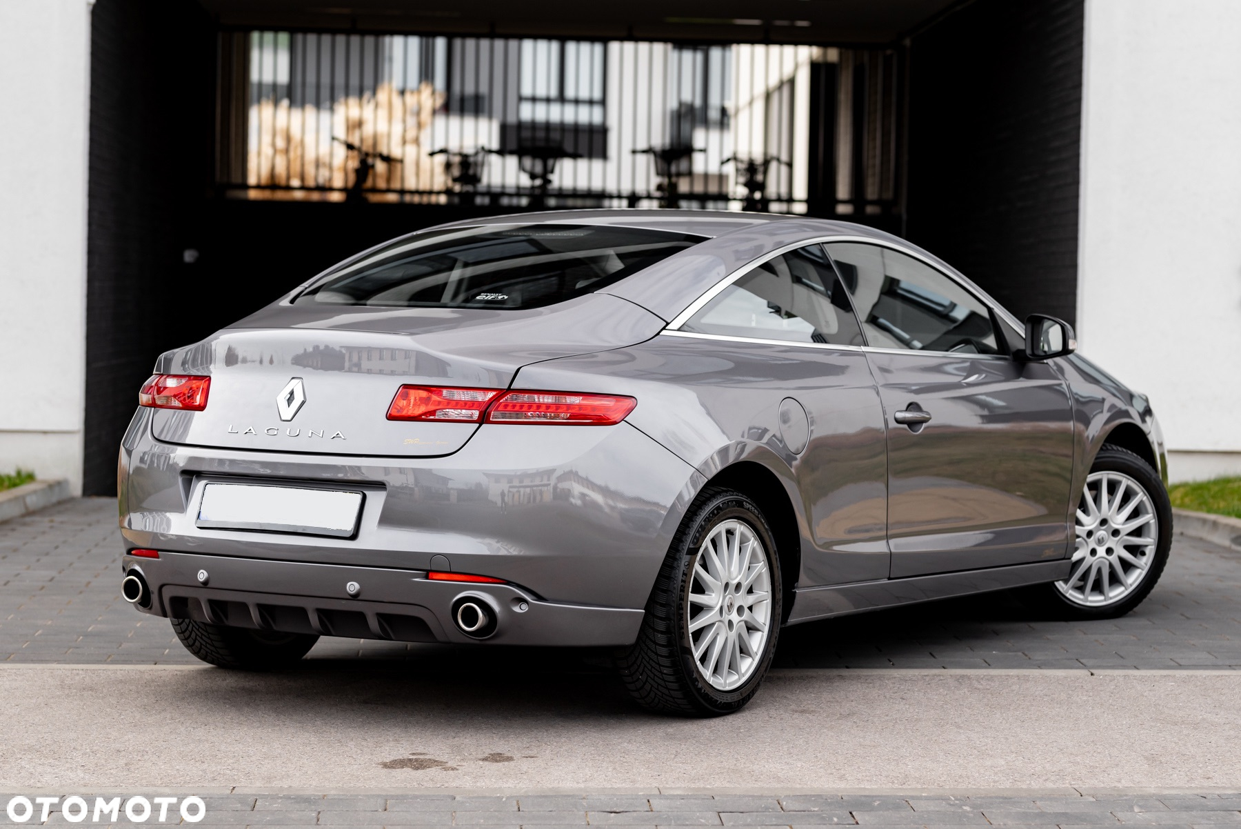 Renault Laguna Coupe V6 dCi 235 FAP GT - 19