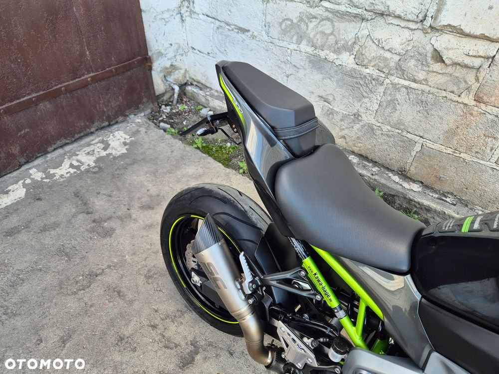 Kawasaki Z 900 - 12