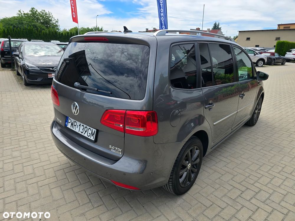Volkswagen Touran - 5