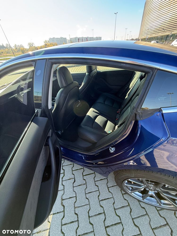 Tesla Model 3 - 18