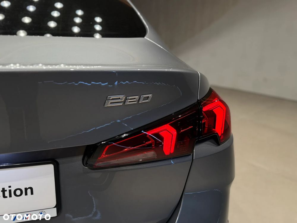 BMW Seria 2 220 mHEV - 22