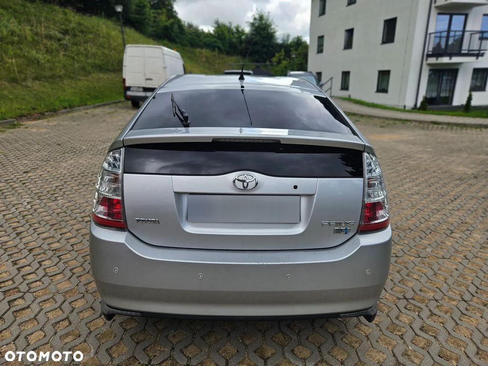 Toyota Prius 1.5 VVT-i Prestige - 24