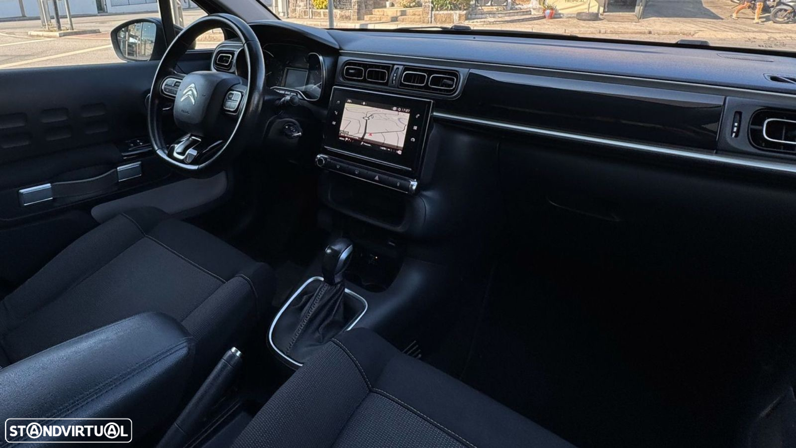 Citroën C3 1.2 PureTech Shine EAT6 - 14