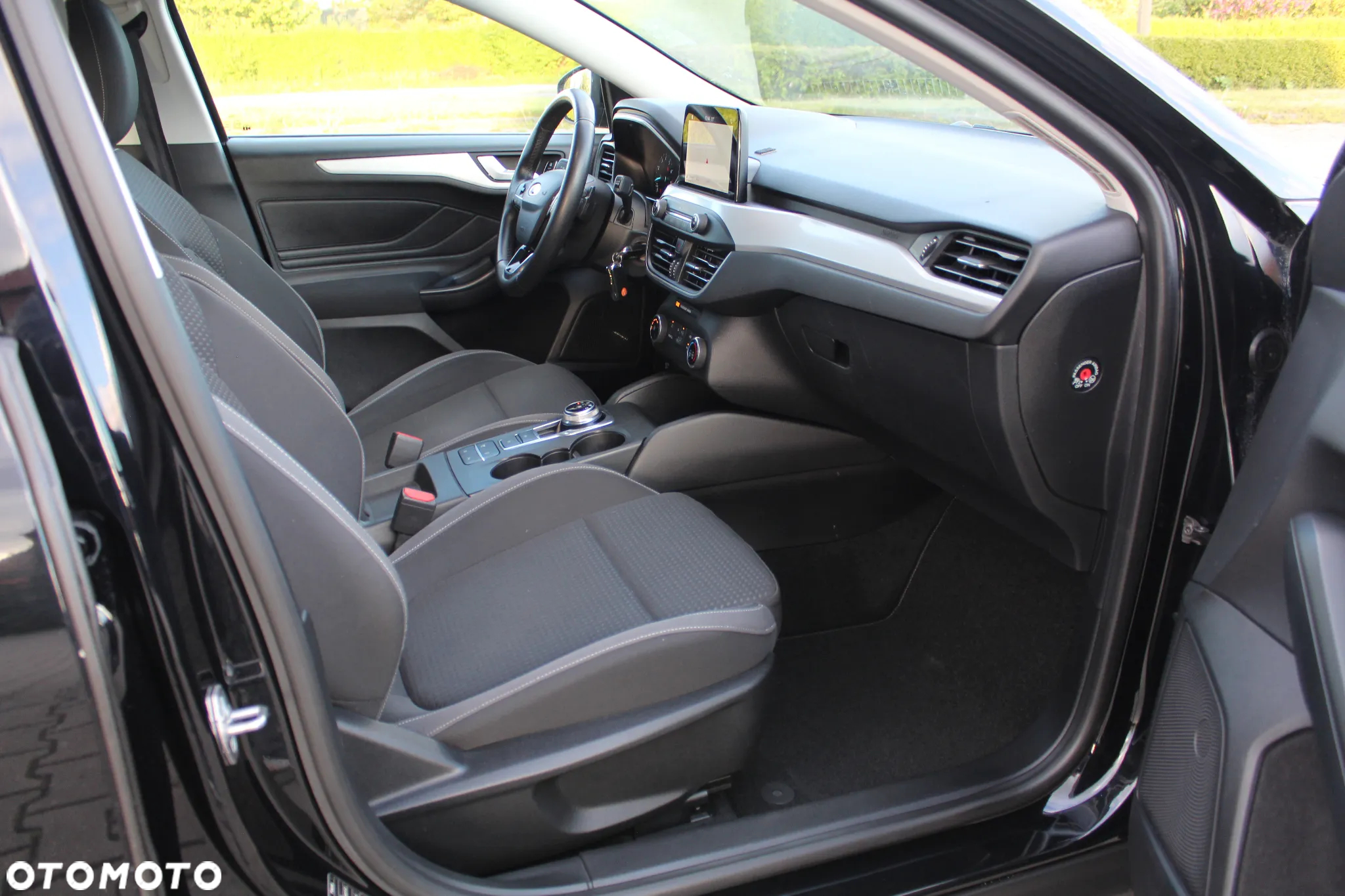 Ford Focus 1.0 EcoBoost Titanium - 24