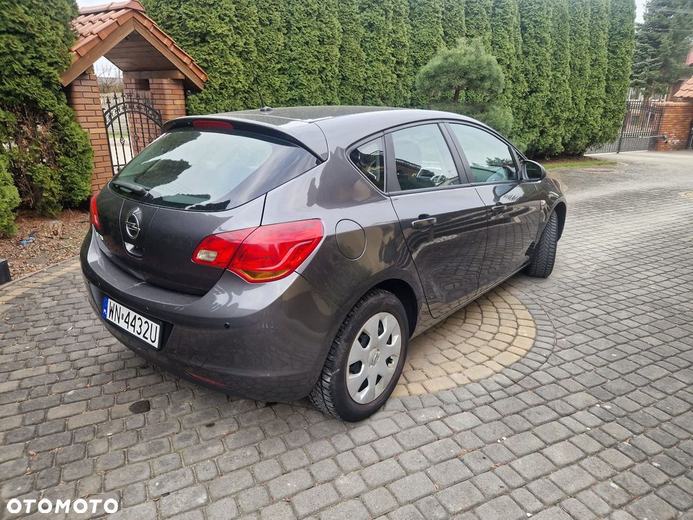 Opel Astra 1.6 Sport - 4