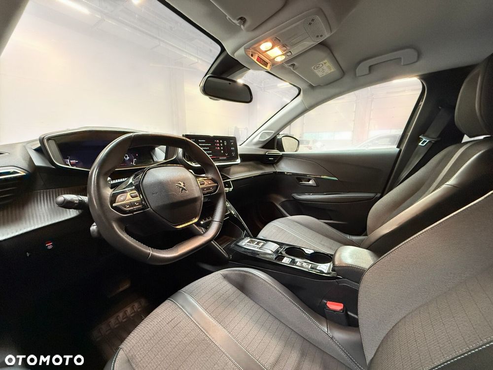 Peugeot 208 - 20
