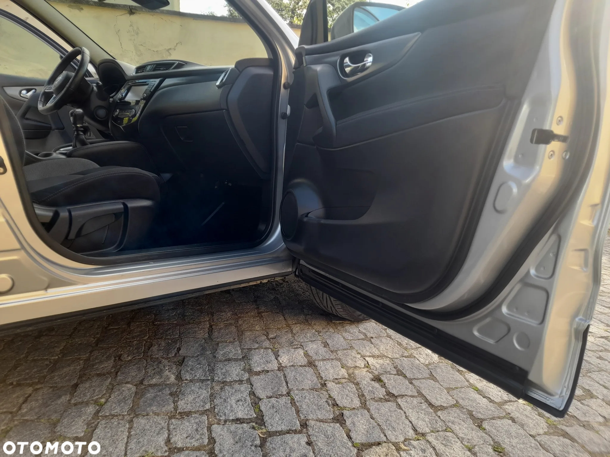 Nissan Qashqai - 25