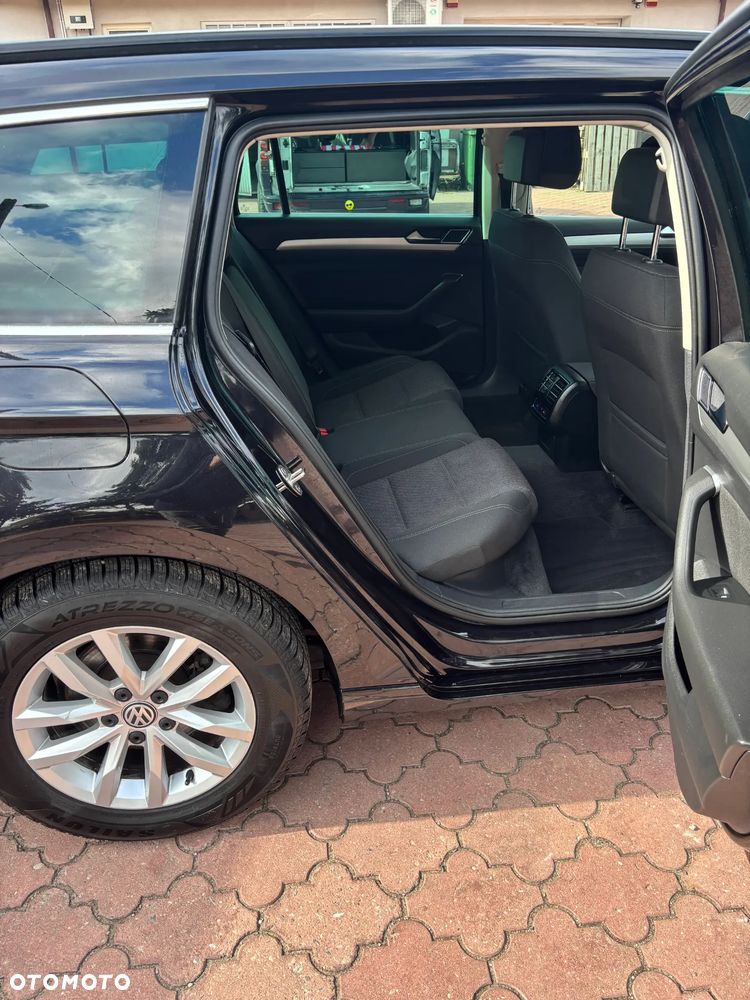 Volkswagen Passat 2.0 TDI SCR Business - 14