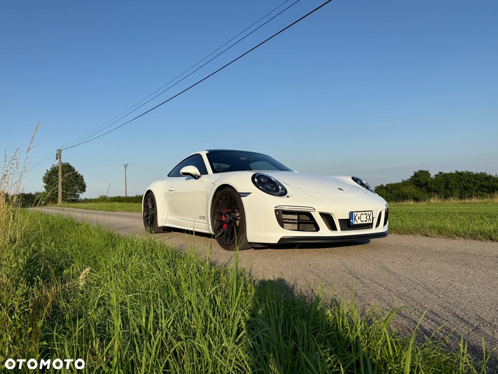 Porsche 911 Carrera 4 GTS PDK - 4