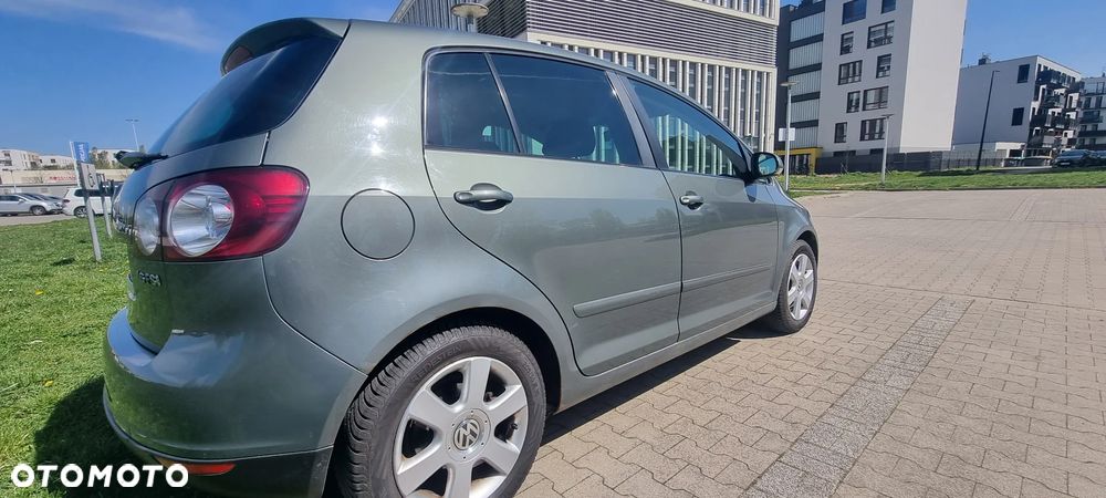 Volkswagen Golf Plus 1.6 FSI Comfortline - 10