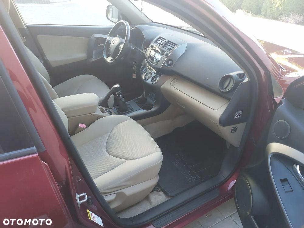 Toyota RAV4 - 18