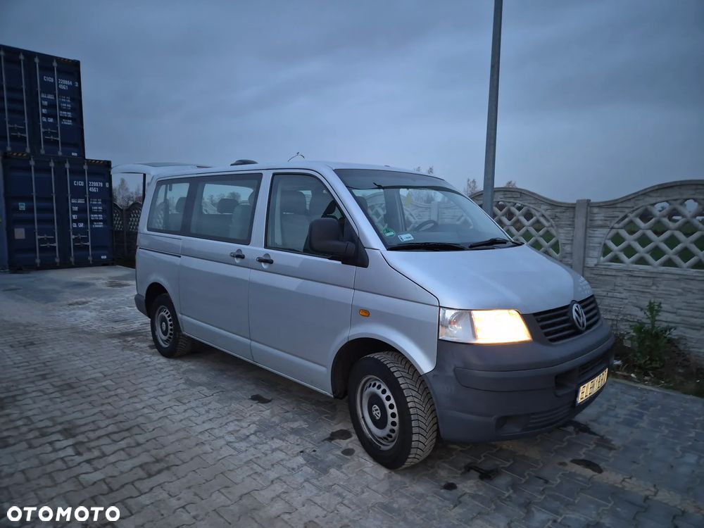 Volkswagen Transporter - 2