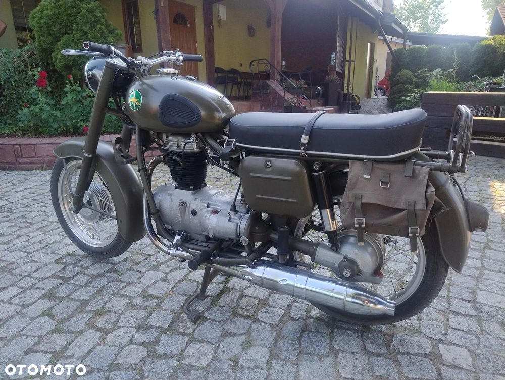 BMW R - 4