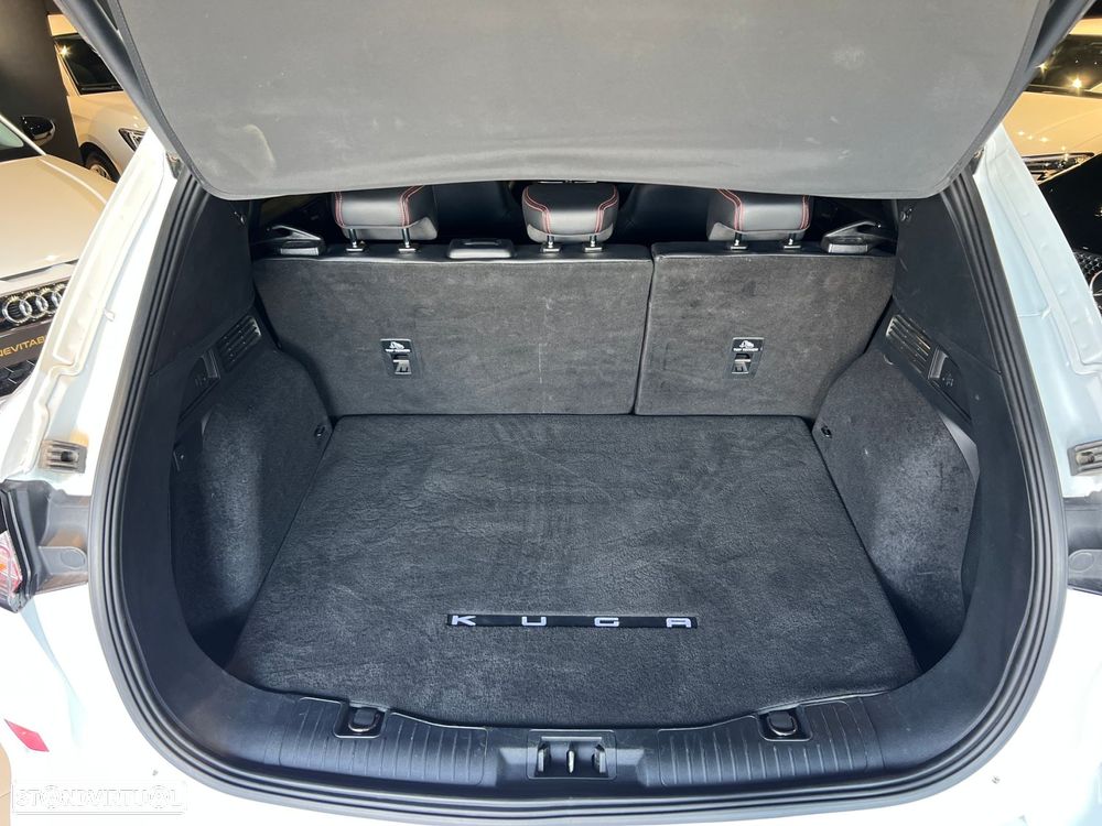 Ford Kuga 1.5 EcoBoost ST-Line - 44