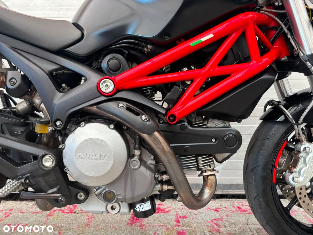 Ducati Monster - 26
