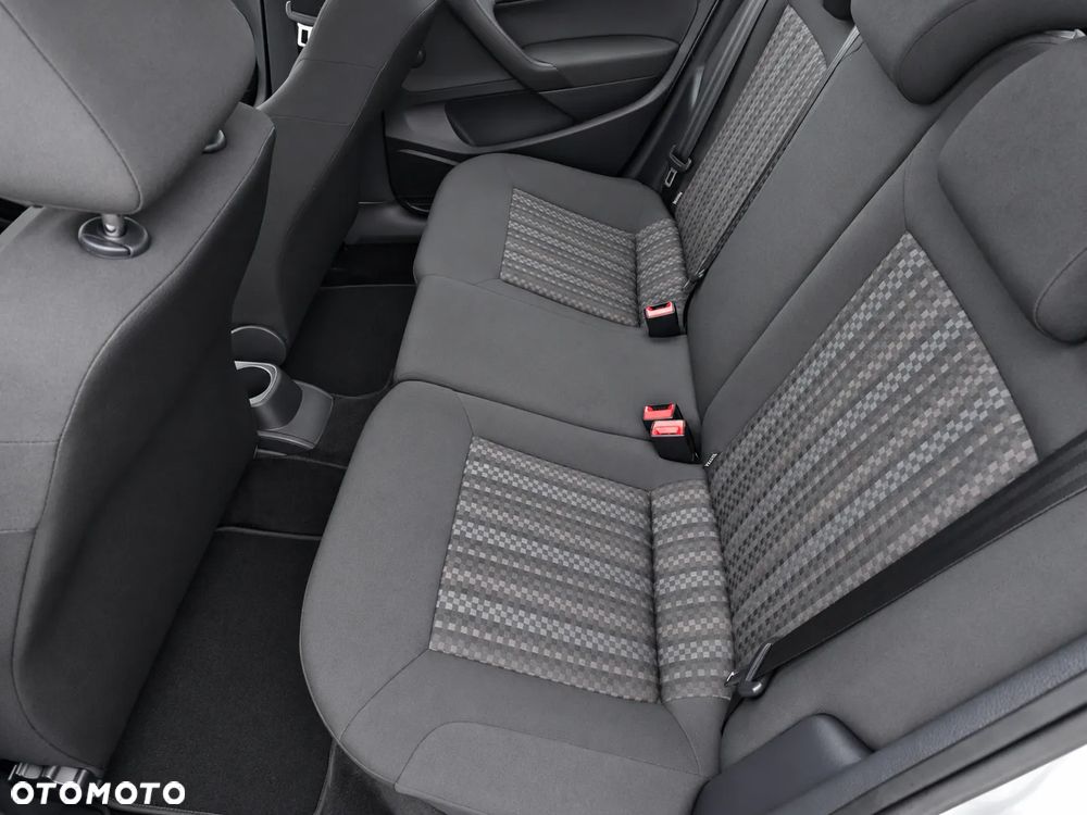 Volkswagen Polo - 11