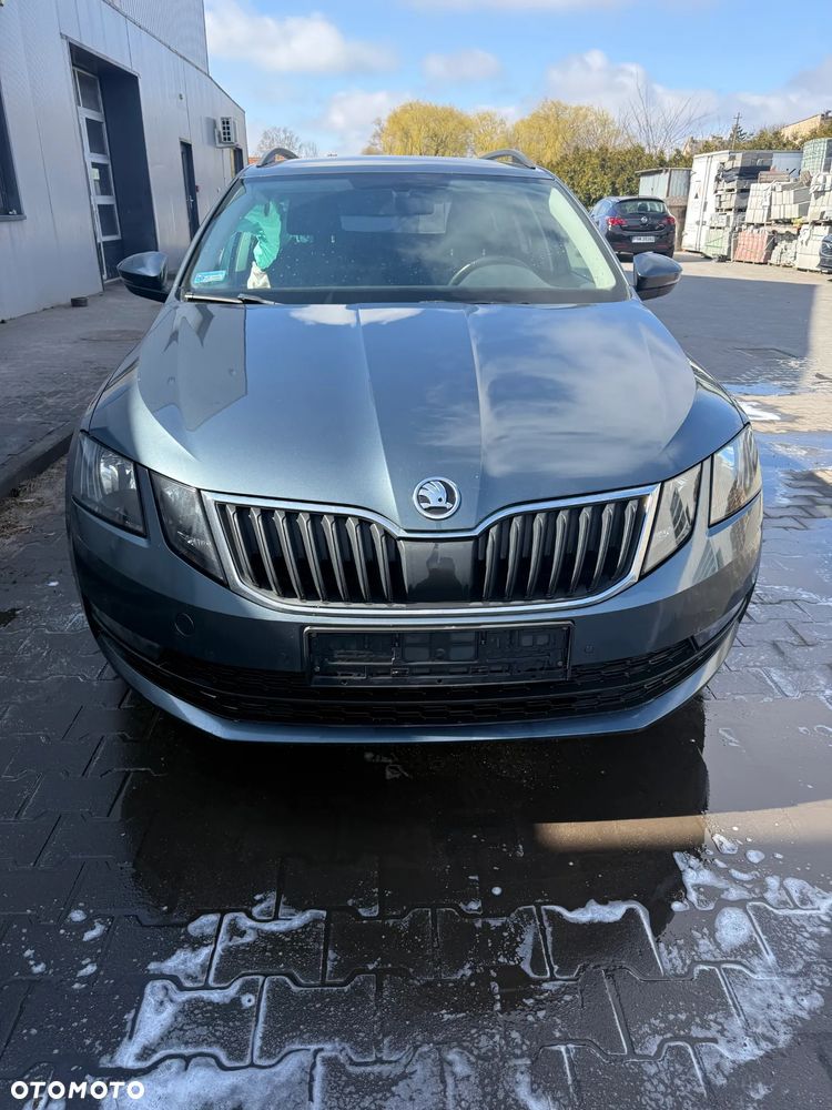 SKODA OCTAVIA III LIFT LF7Y ZDERZAK PRZÓD PRZEDNI PDC KOMPLETNY Z GRILLEM - 1