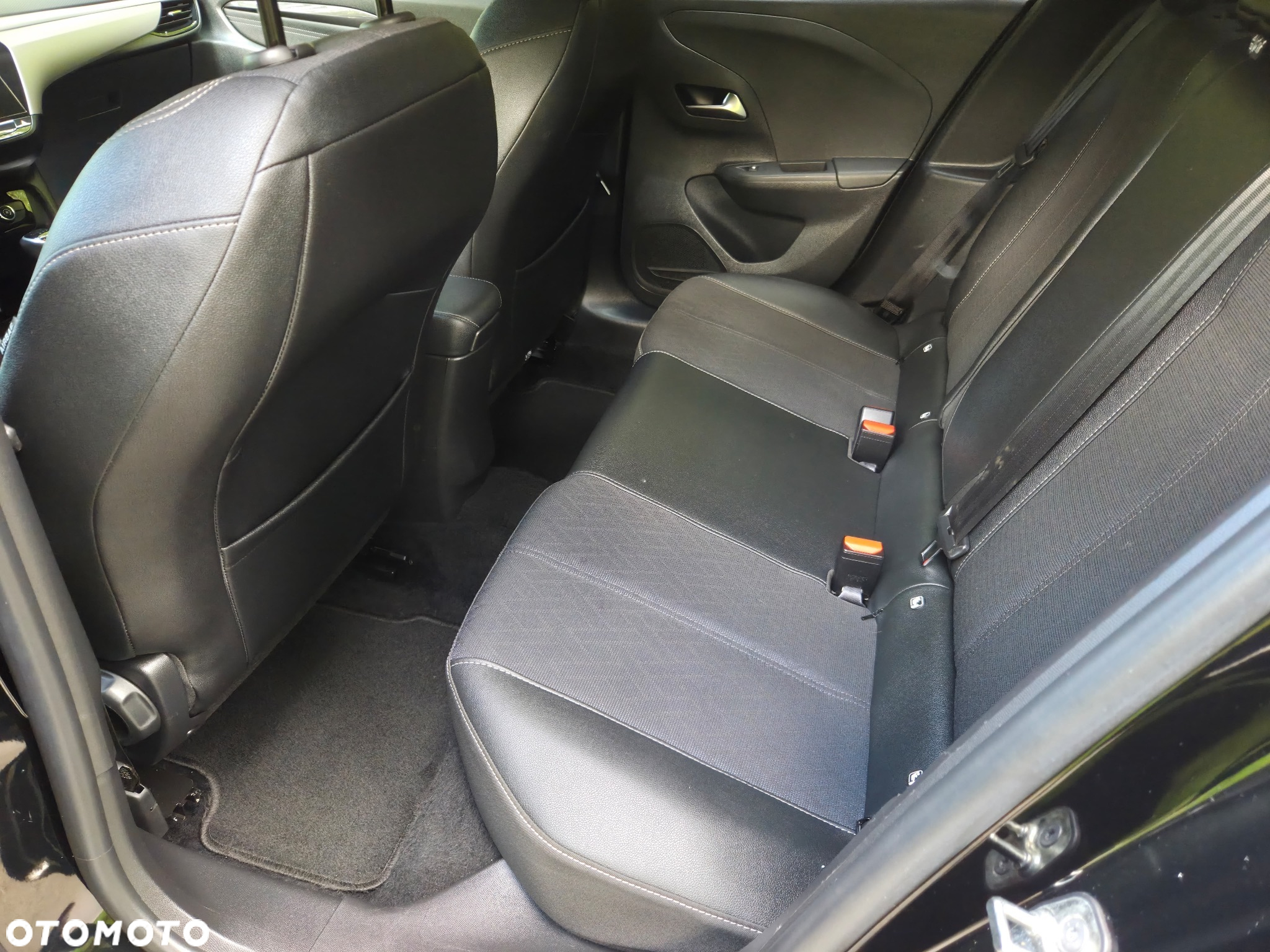 Opel Corsa 1.2 Business S&S - 15