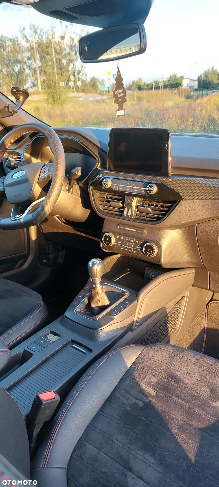 Ford Kuga 1.5 EcoBoost FWD ST-Line X - 16