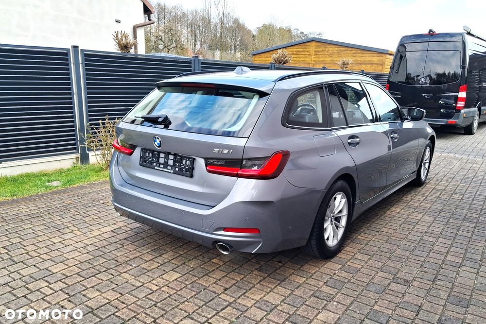 BMW Seria 3 318i Business Edition - 4