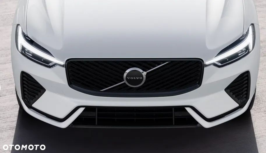 Volvo XC 60 B5 B AWD Plus Dark - 11