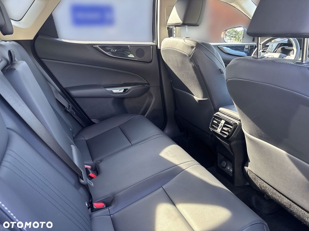 Lexus NX 350h Prestige AWD - 19